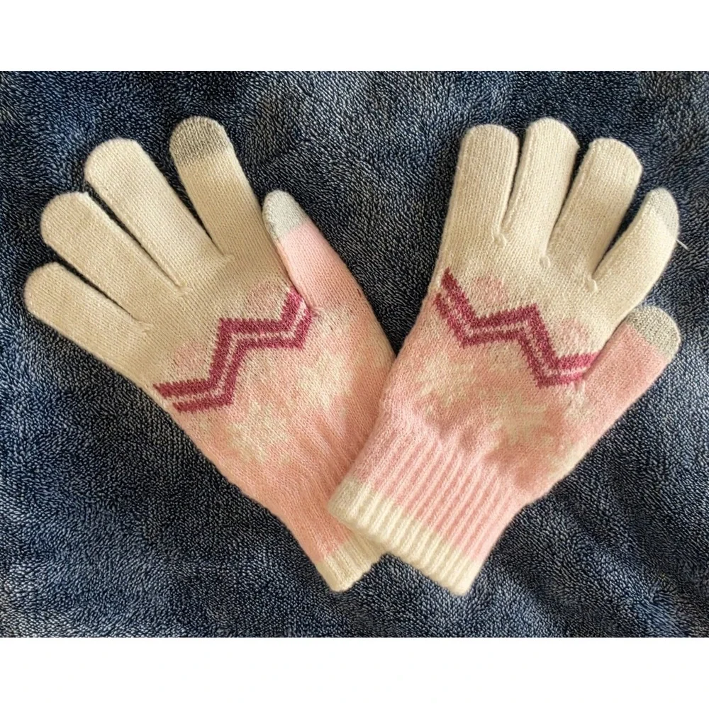 MIXIT Women's Pink Geometric Gloves New With Tags